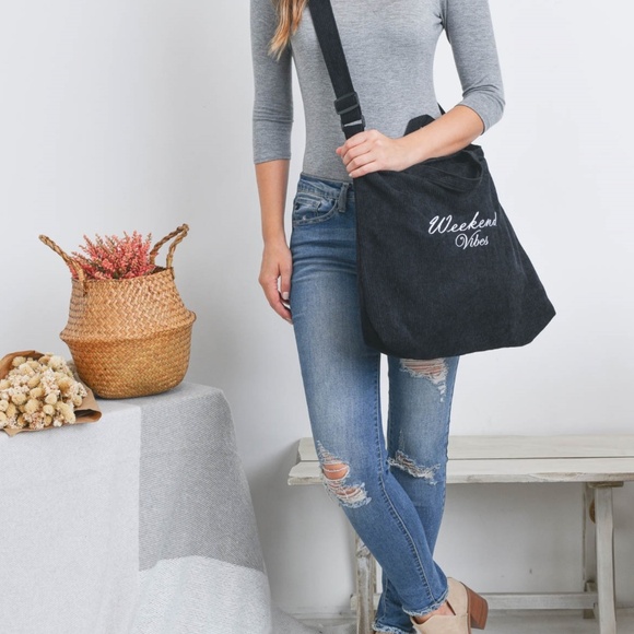 NWT Weekend Vibes Crossbody Shoulder Corduroy Bag - Picture 2 of 3